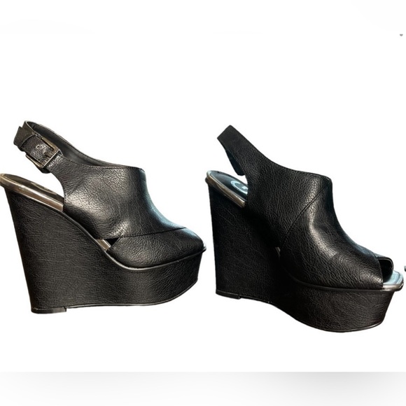 Euc G by Guess wedge sandals, high heel, black, size 7. - Picture 2 of 8